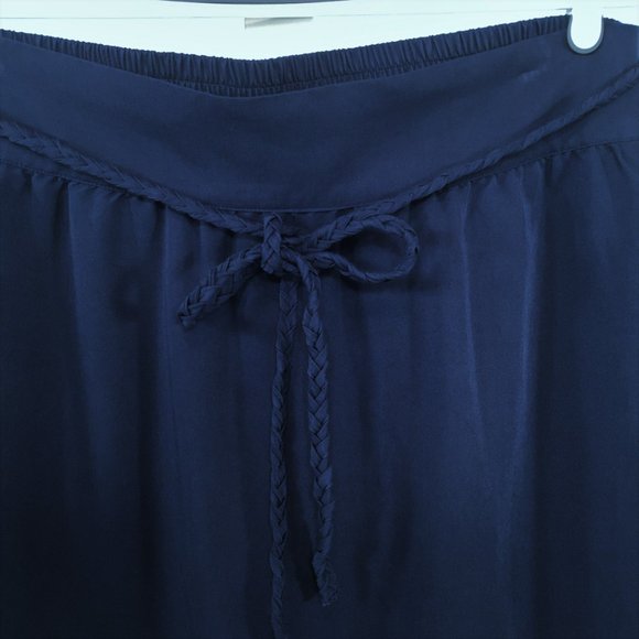 Tommy Hilfiger Navy Blue Skirt - Picture 3 of 3
